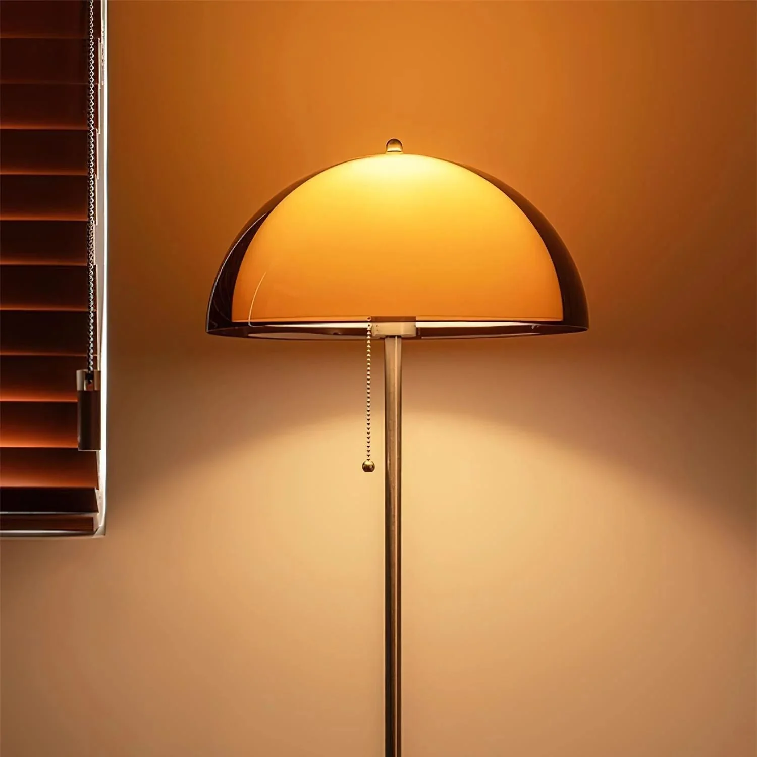 Marzella – Retro Vloerlamp Met Amber Koepel - Image 11