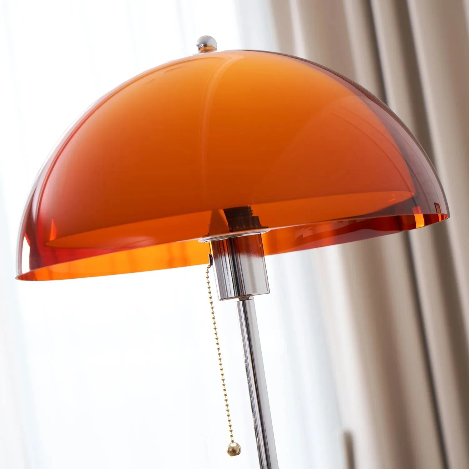 Marzella – Retro Vloerlamp Met Amber Koepel - Image 12